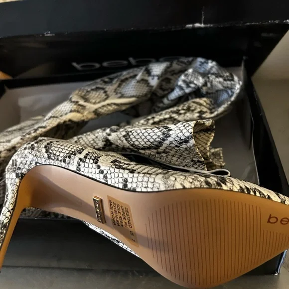 GORGEOUS BEBE Over the Knee Boots High Heels 7M Faux Leather Snake Pattern NIB - Picture 5 of 10